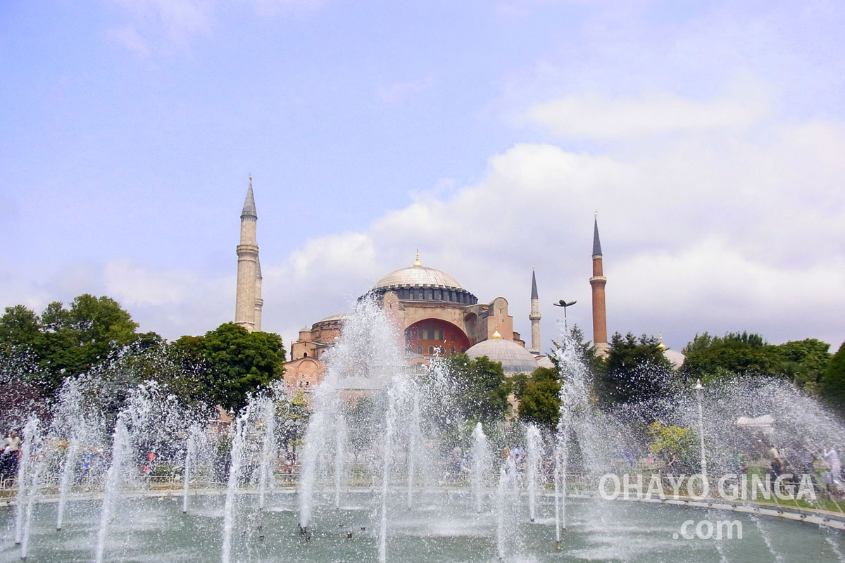 イスタンブール旅行で絶対に訪れたいアヤソフィア